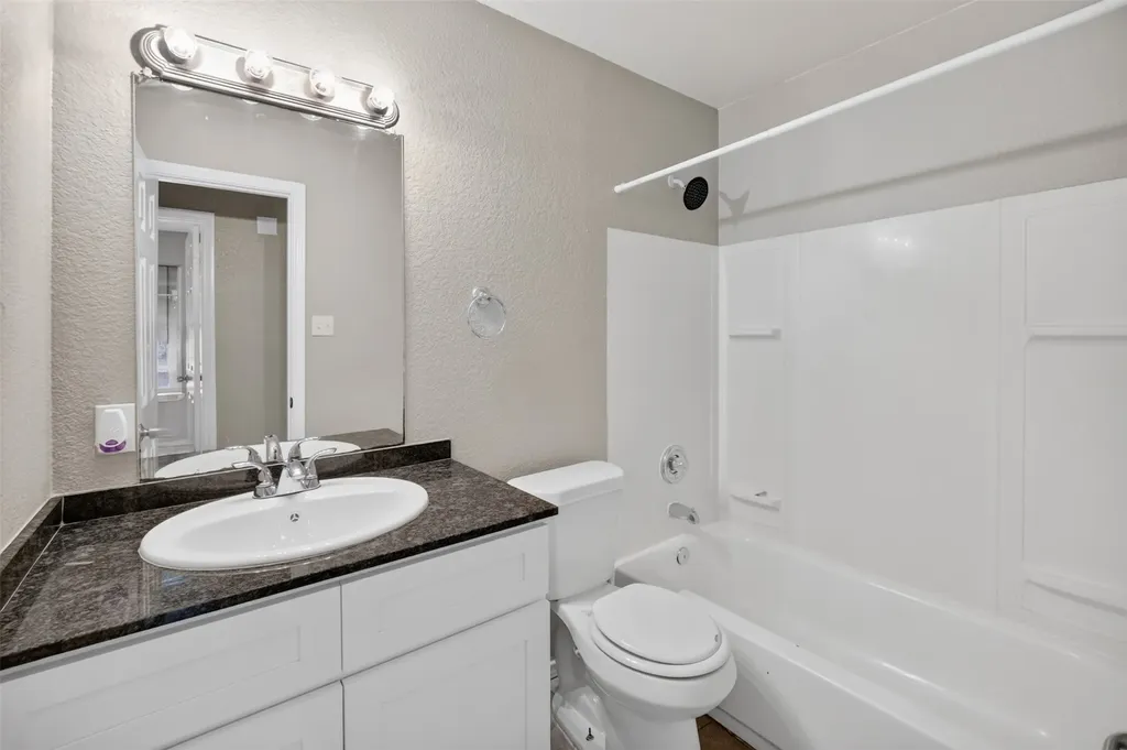 1424 E Mulkey Street Fort Worth TX 76104