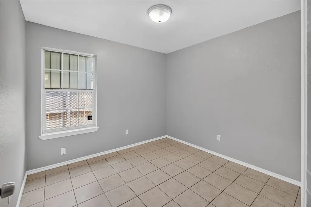 1424 E Mulkey Street Fort Worth TX 76104