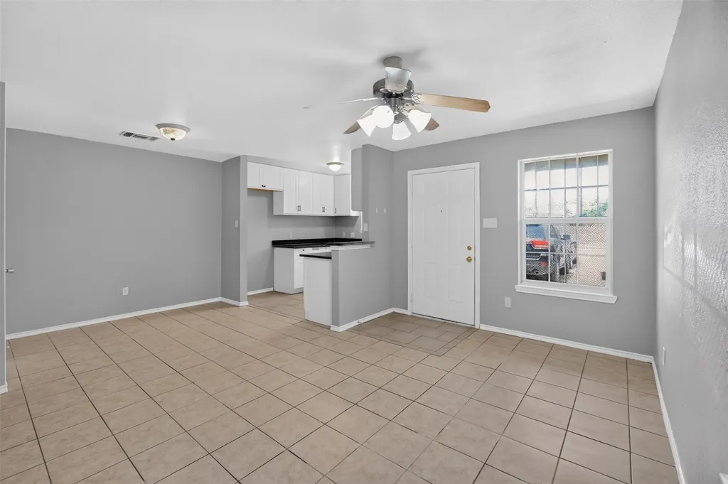 1424 E Mulkey Street Fort Worth TX 76104