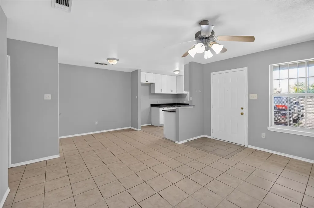 1424 E Mulkey Street Fort Worth TX 76104