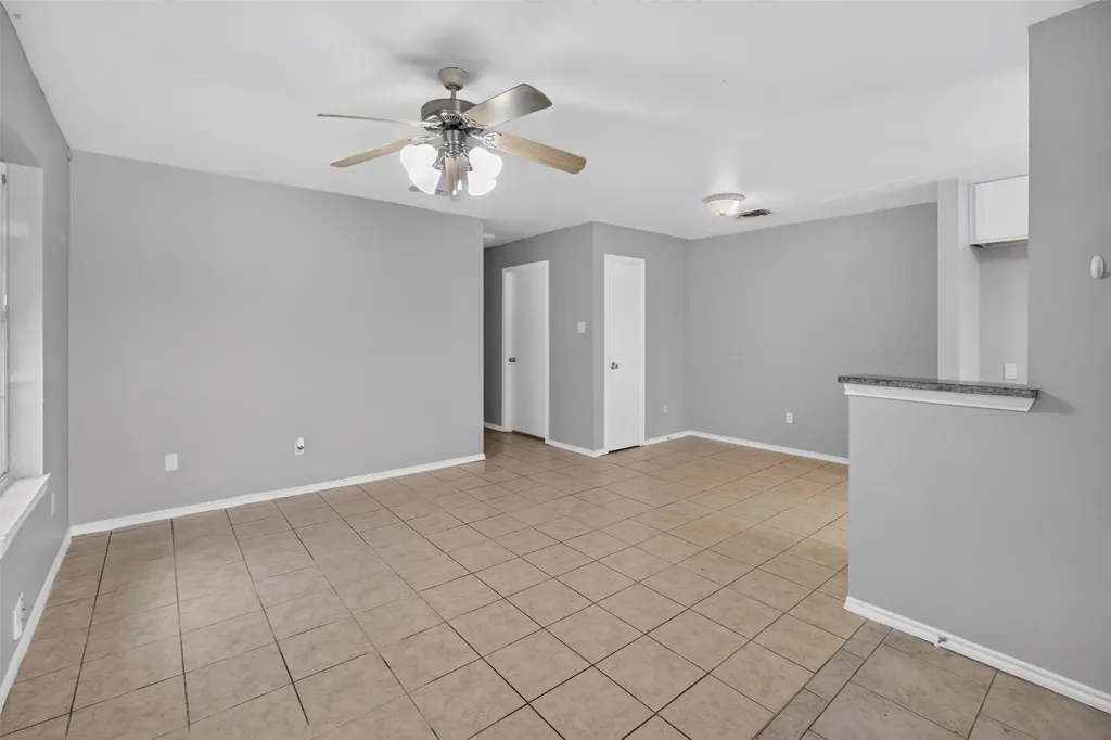 1424 E Mulkey Street Fort Worth TX 76104
