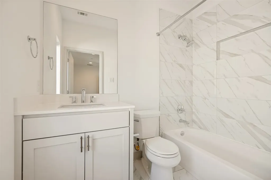 2103 Bennett Avenue Dallas TX 75206