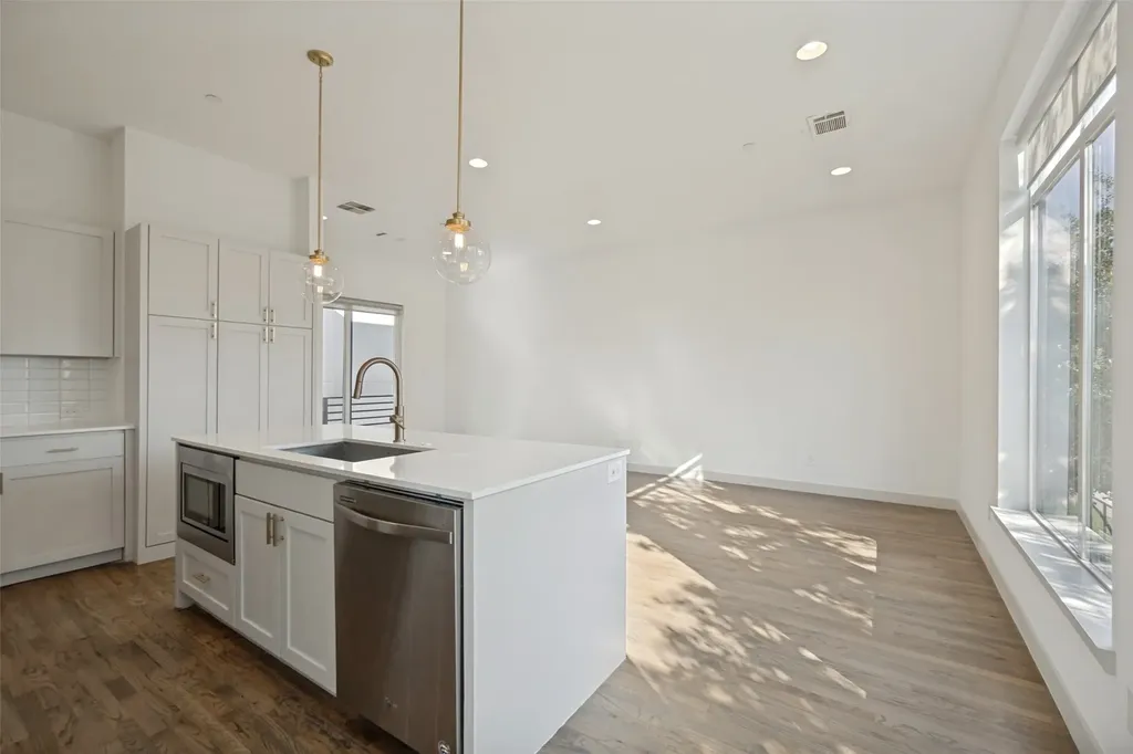 2103 Bennett Avenue Dallas TX 75206