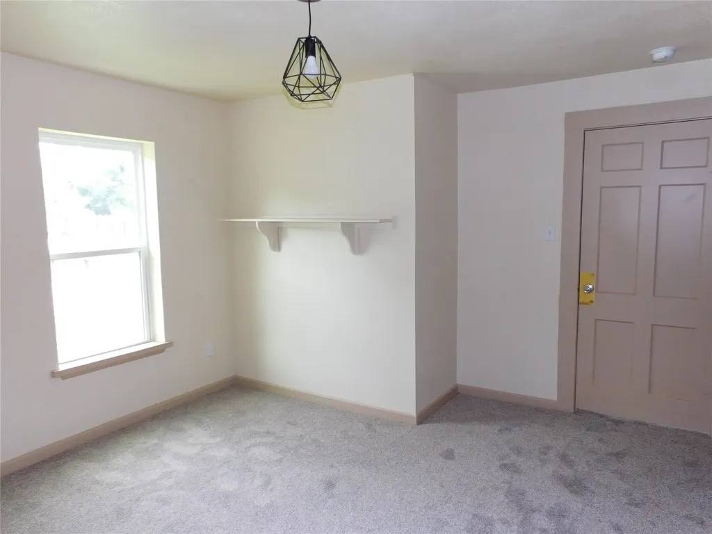 407 NE 4th Street Hubbard TX 76648