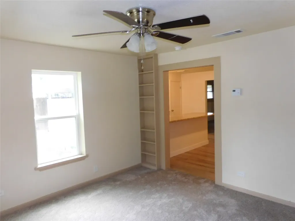 407 NE 4th Street Hubbard TX 76648