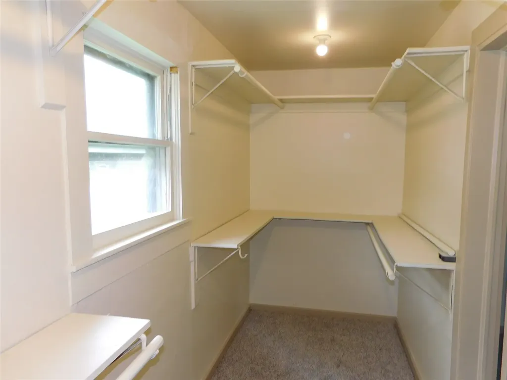 407 NE 4th Street Hubbard TX 76648