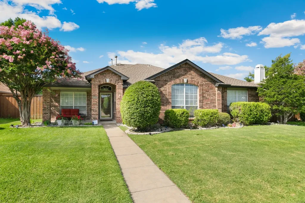 5933 Fox Drive The Colony TX 75056