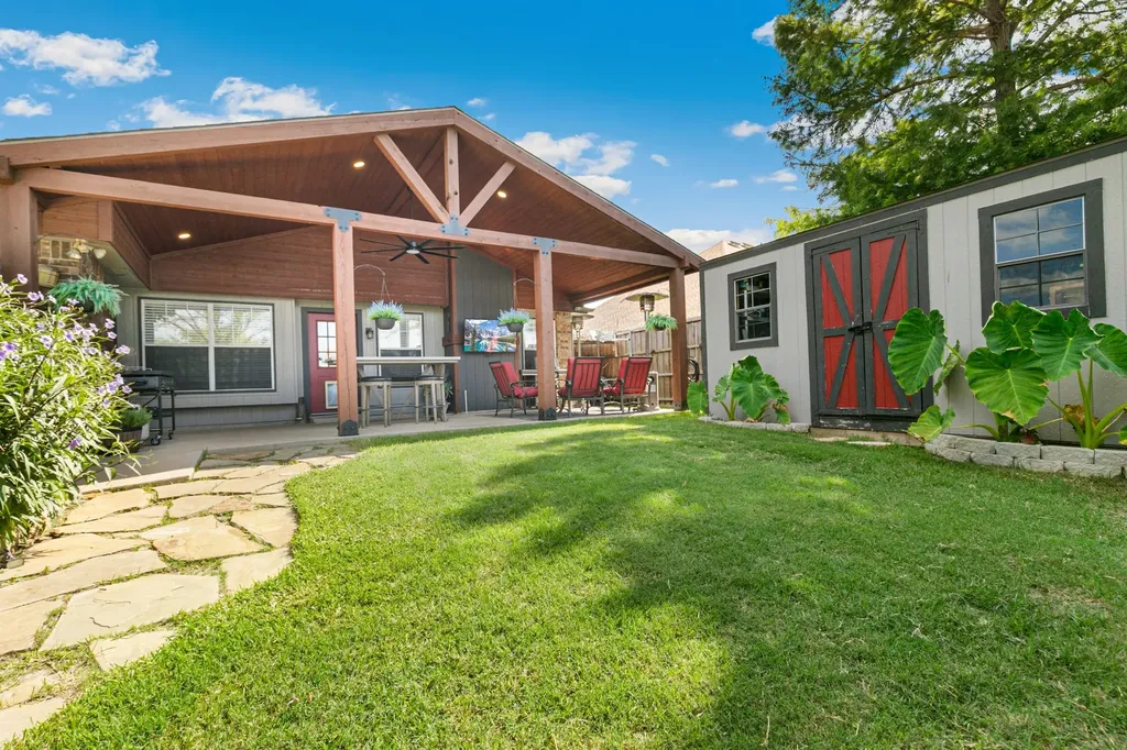 5933 Fox Drive The Colony TX 75056