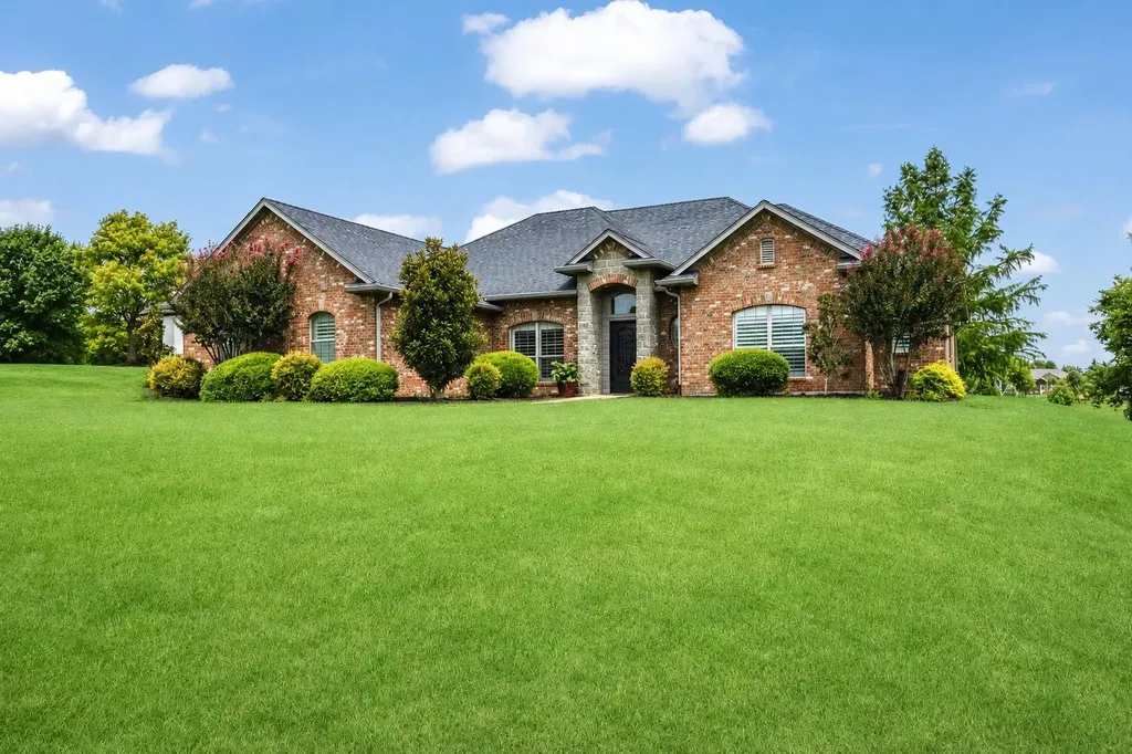 146 Derby Drive Van Alstyne TX 75495