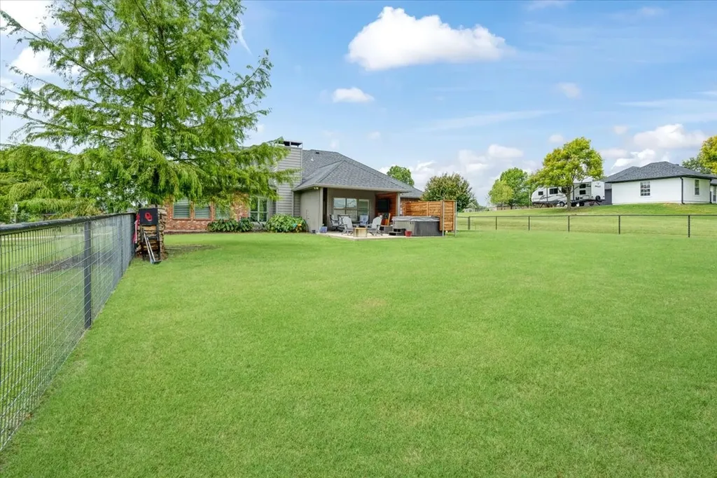 146 Derby Drive Van Alstyne TX 75495