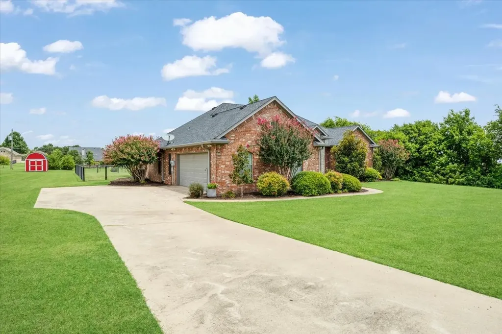 146 Derby Drive Van Alstyne TX 75495