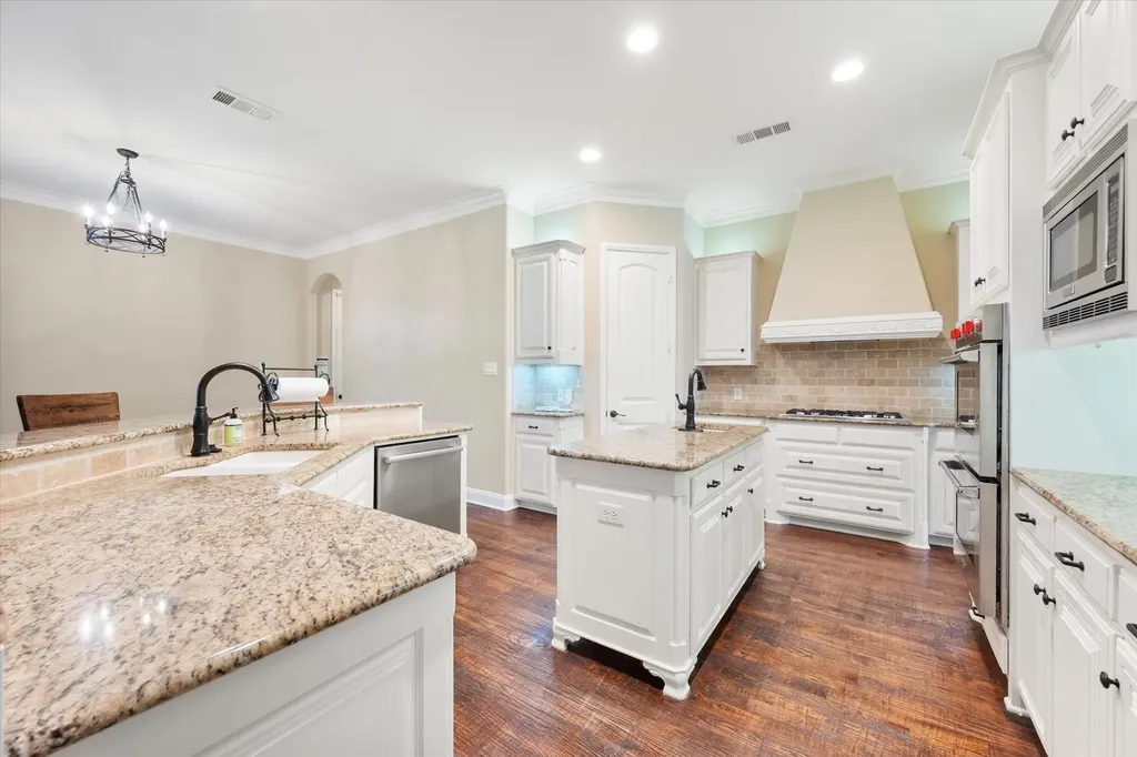 2808 Country Club Road Pantego TX 76013