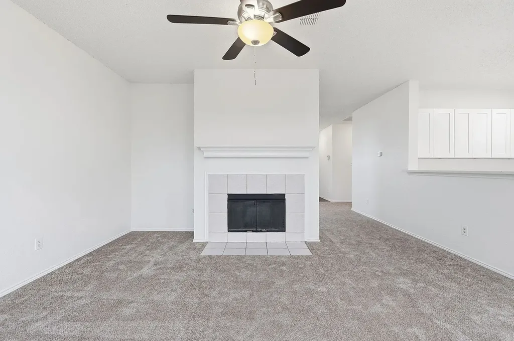 725 Parkford Lane Arlington TX 76001