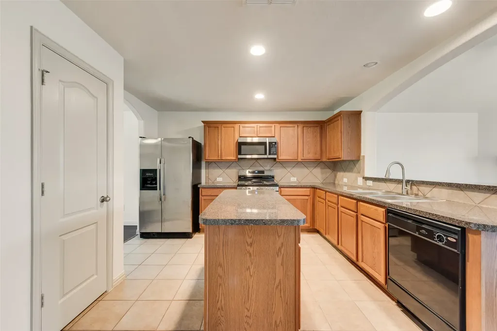 6641 Sierra Madre Drive Fort Worth TX 76179