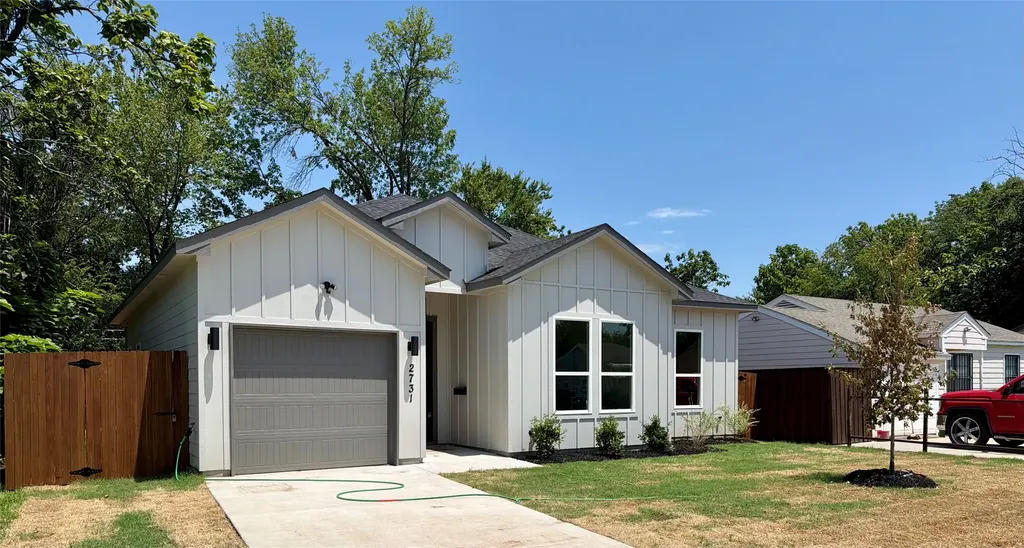 2731 Moffatt Avenue Dallas TX 75216