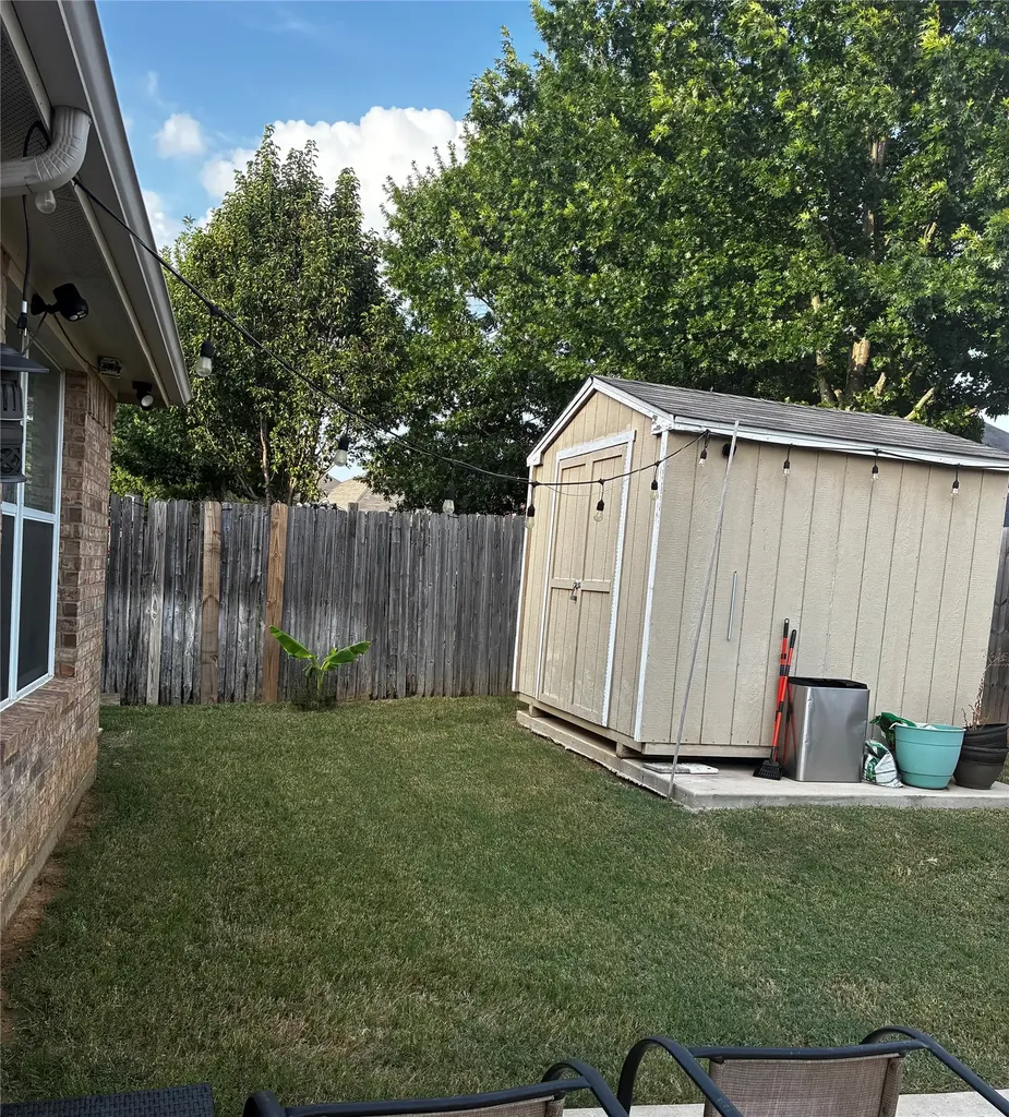 9223 Wild River Drive Arlington TX 76002