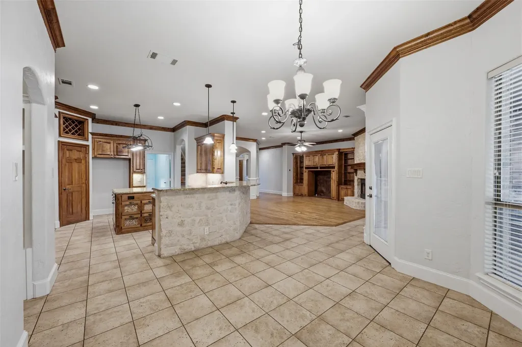 620 Highview Lane Hurst TX 76054