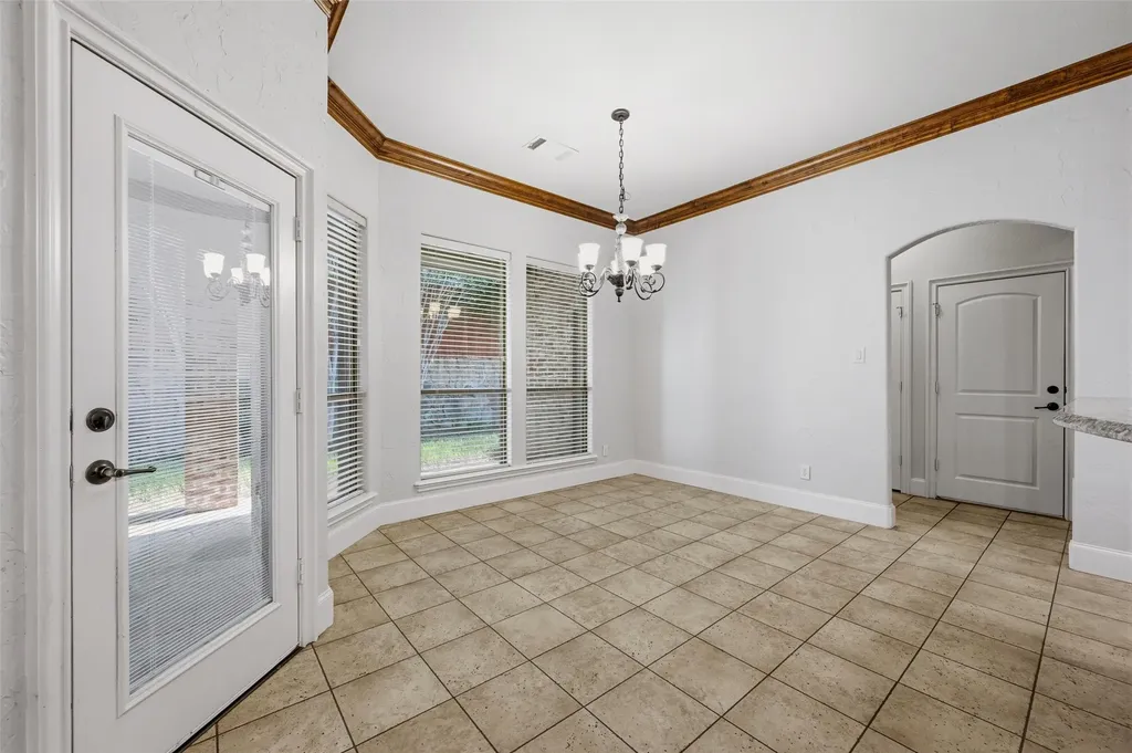 620 Highview Lane Hurst TX 76054
