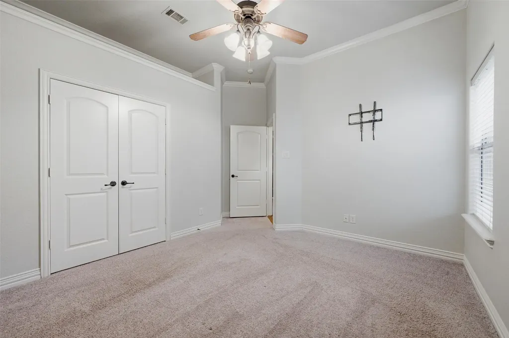 620 Highview Lane Hurst TX 76054