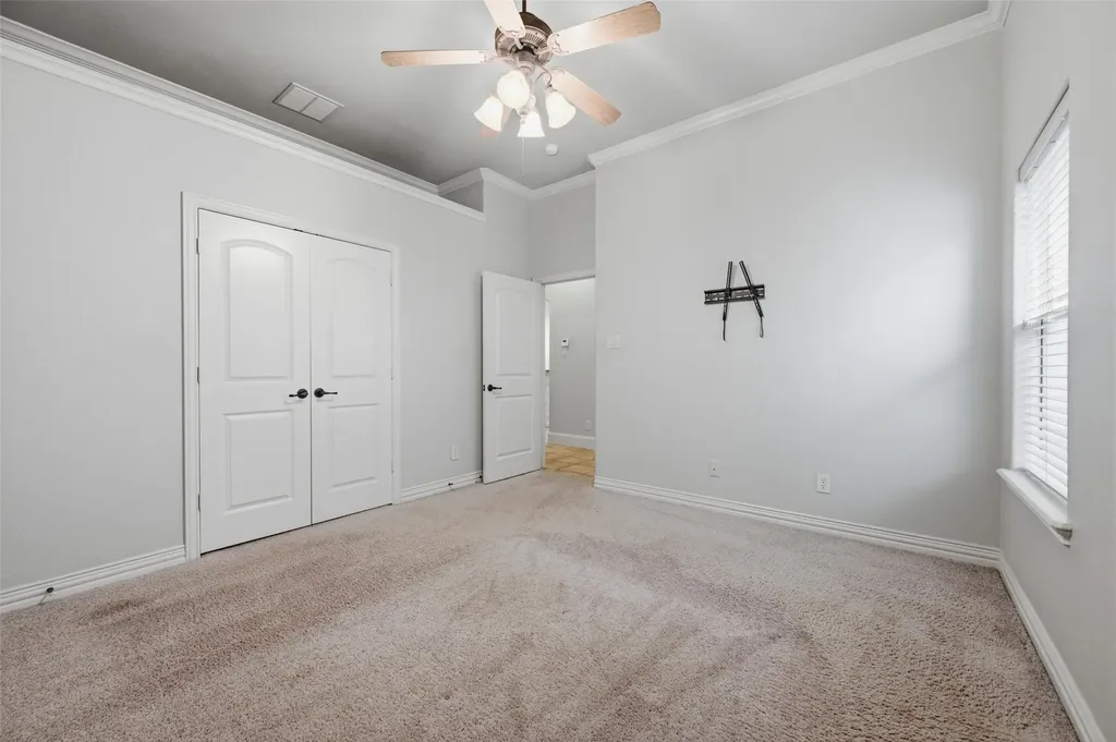 620 Highview Lane Hurst TX 76054