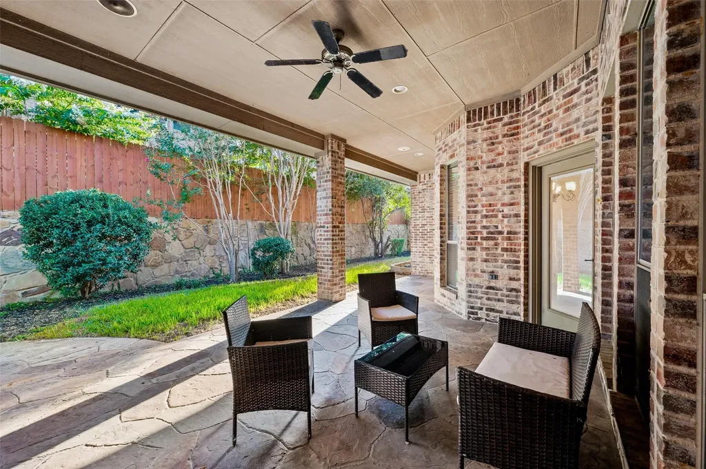 620 Highview Lane Hurst TX 76054