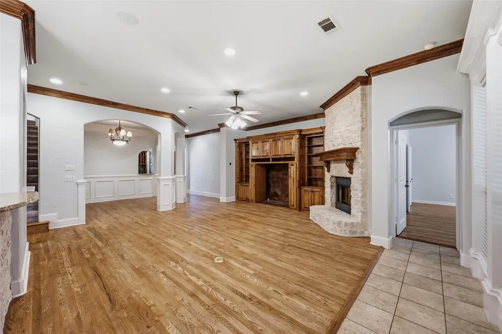 620 Highview Lane Hurst TX 76054