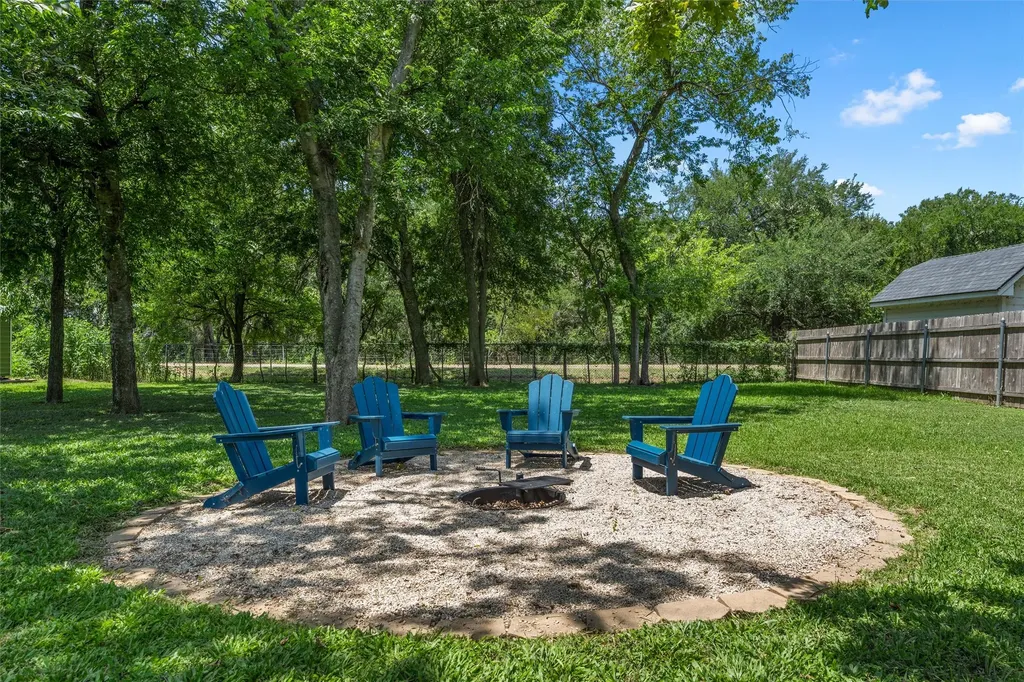 9408 Silverthorn Drive Waco TX 76708