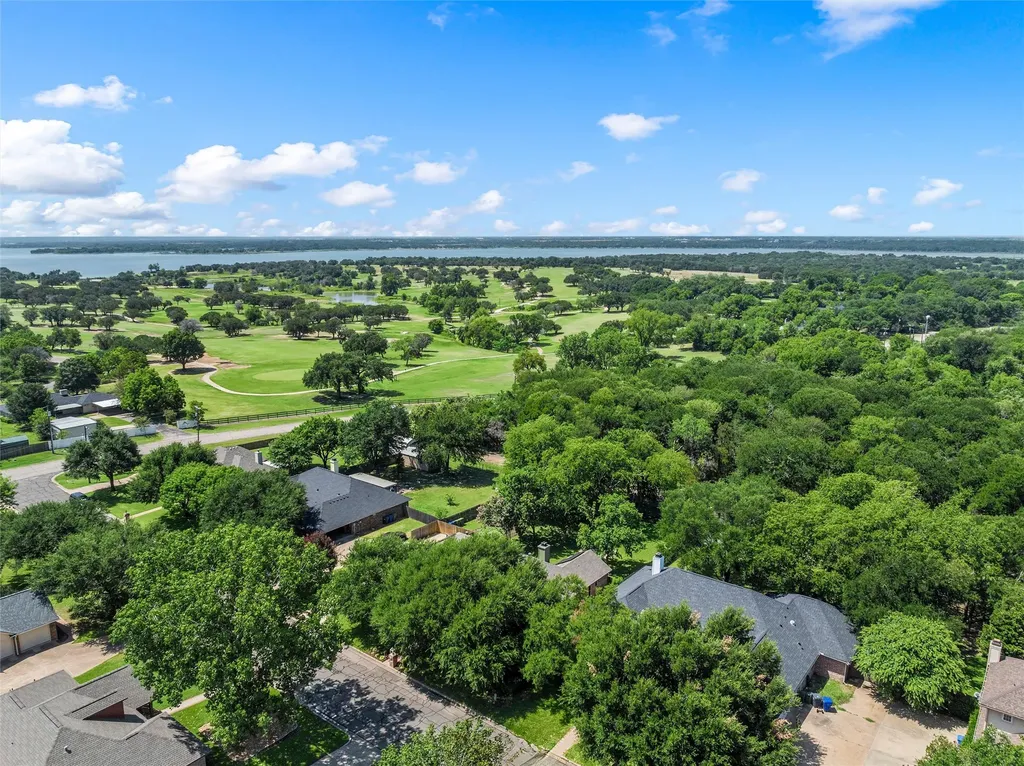 9408 Silverthorn Drive Waco TX 76708