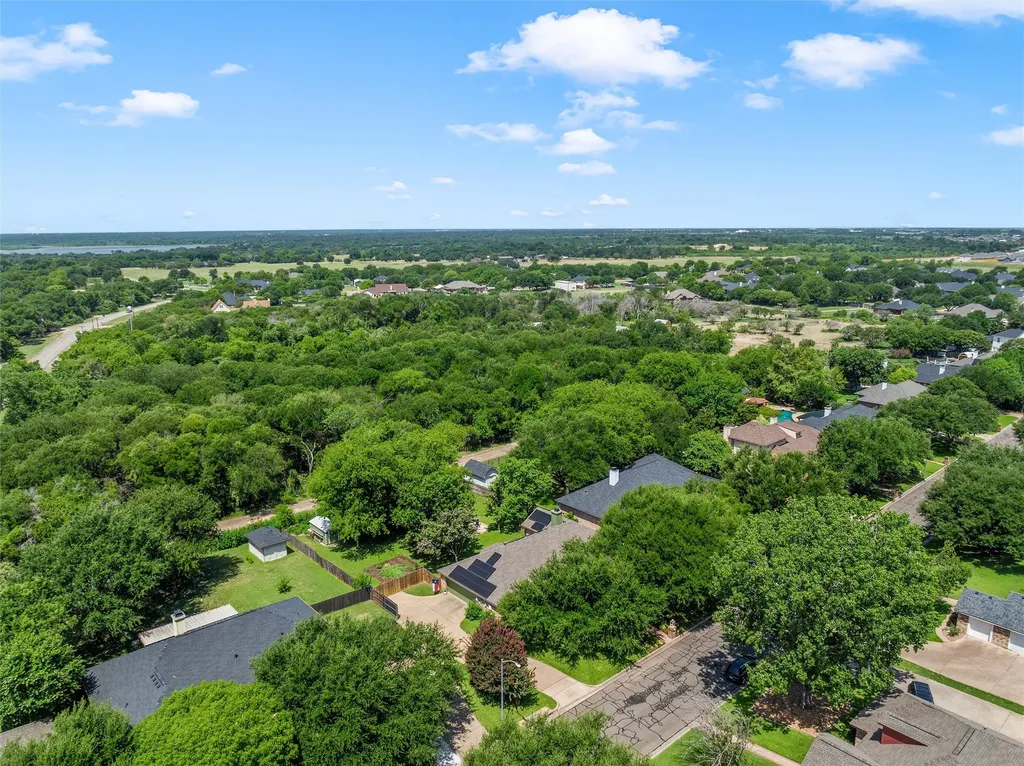 9408 Silverthorn Drive Waco TX 76708