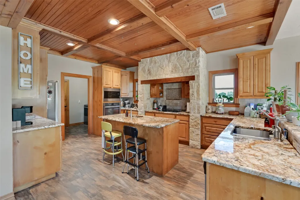 7999 County Road 151 Kaufman TX 75142