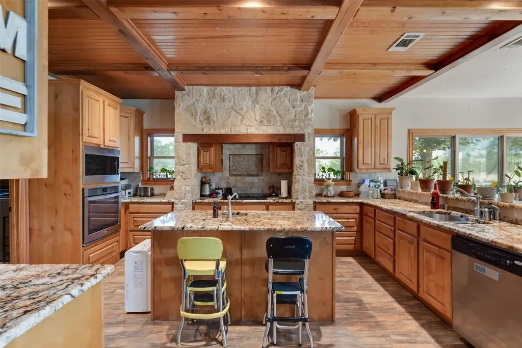 7999 County Road 151 Kaufman TX 75142