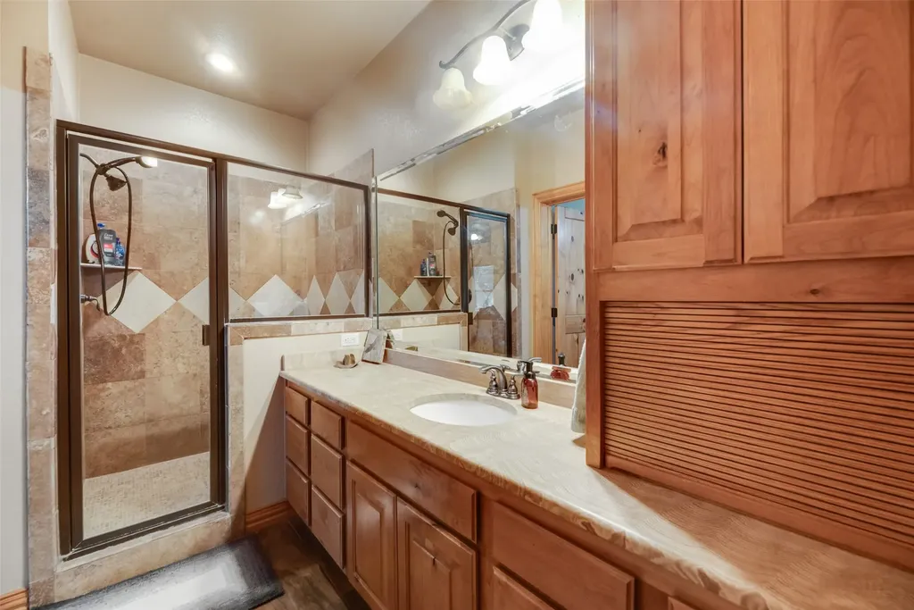 7999 County Road 151 Kaufman TX 75142