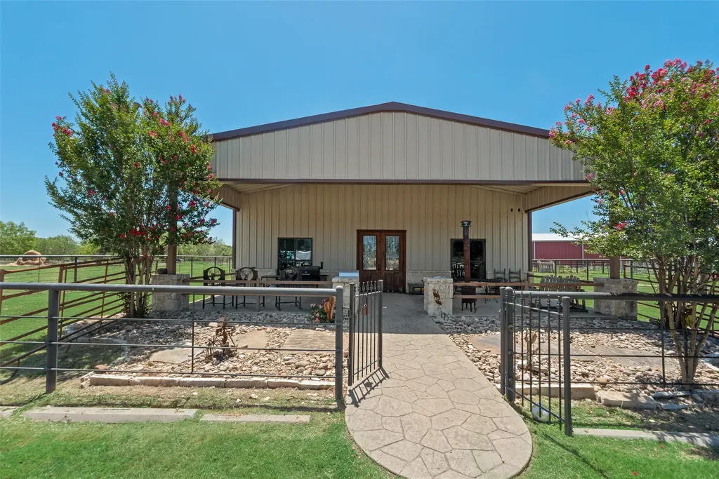7999 County Road 151 Kaufman TX 75142