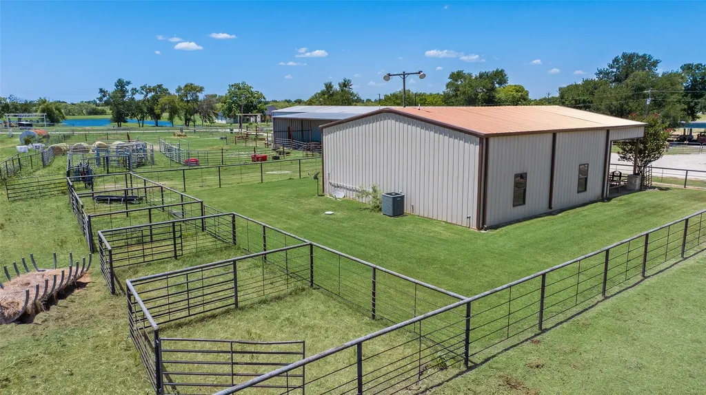7999 County Road 151 Kaufman TX 75142