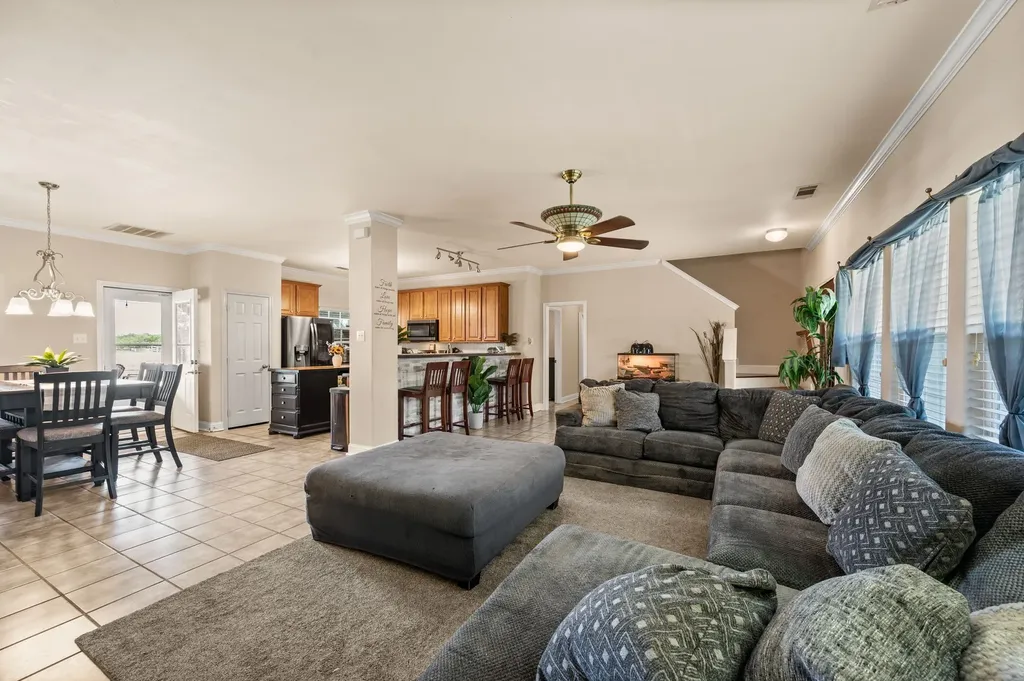 15099 Saddle Ridge Circle Terrell TX 75160