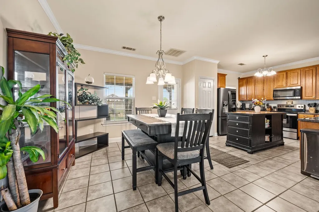 15099 Saddle Ridge Circle Terrell TX 75160