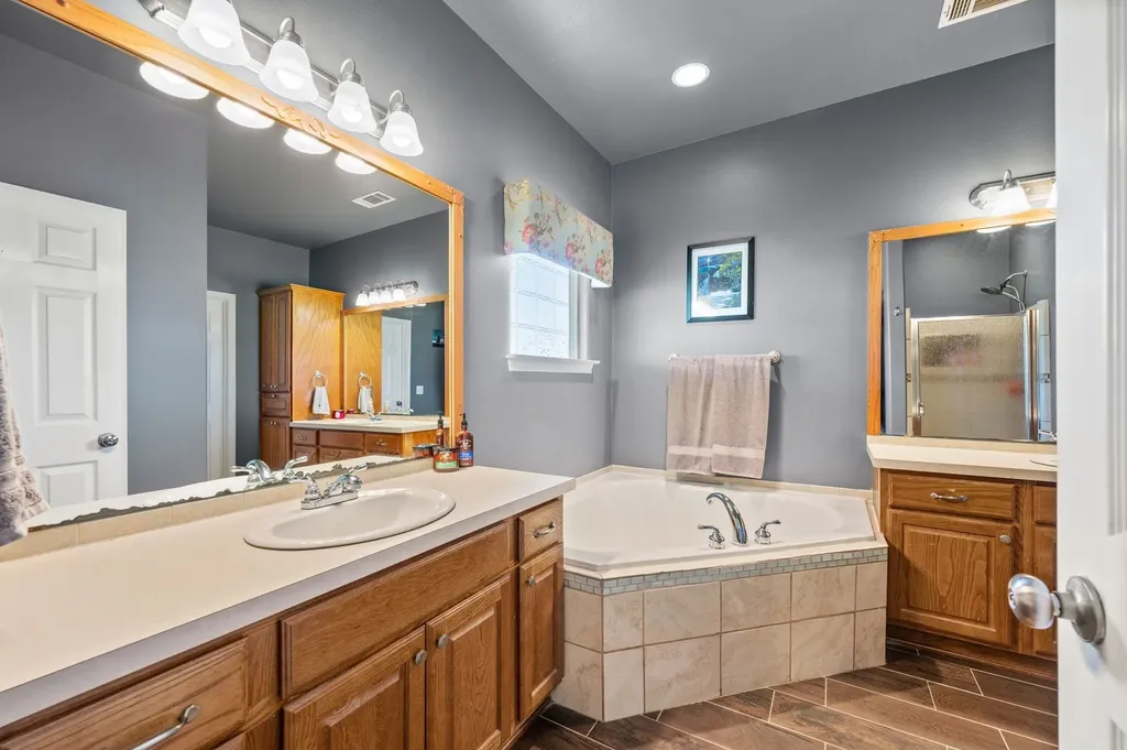 15099 Saddle Ridge Circle Terrell TX 75160