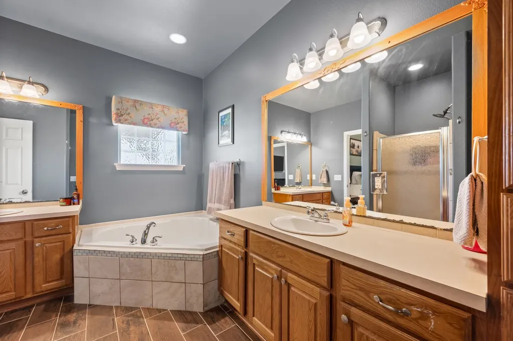 15099 Saddle Ridge Circle Terrell TX 75160