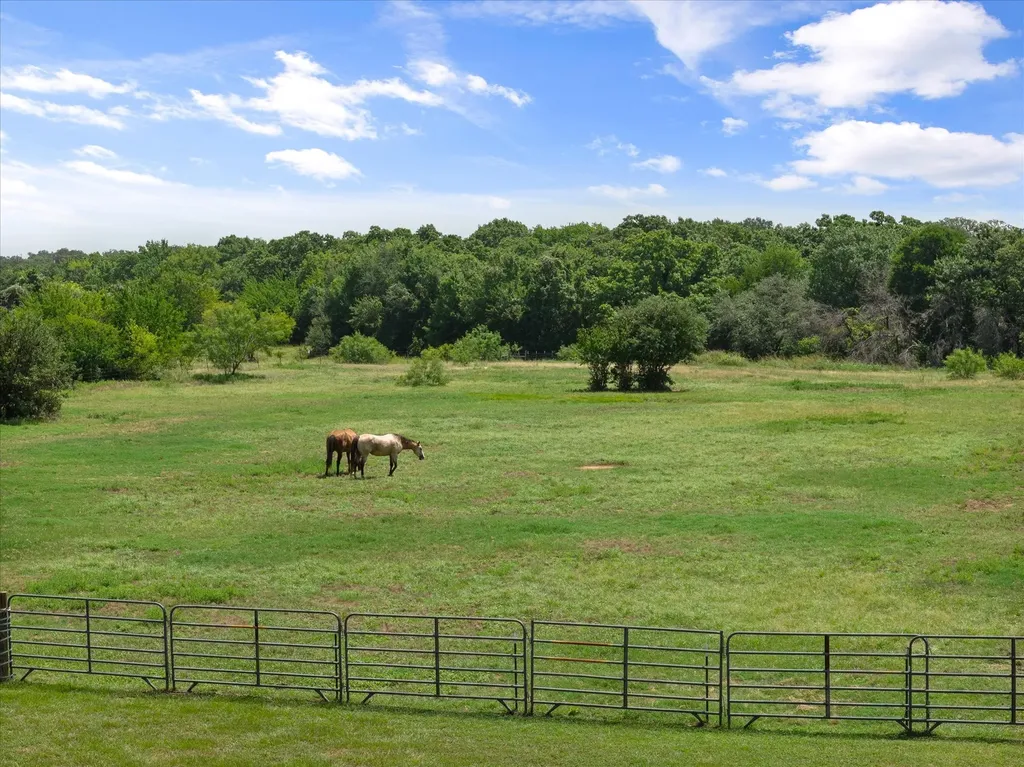 511 Highland Road Springtown TX 76082