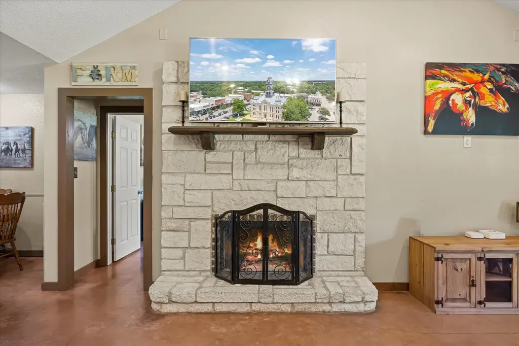 511 Highland Road Springtown TX 76082