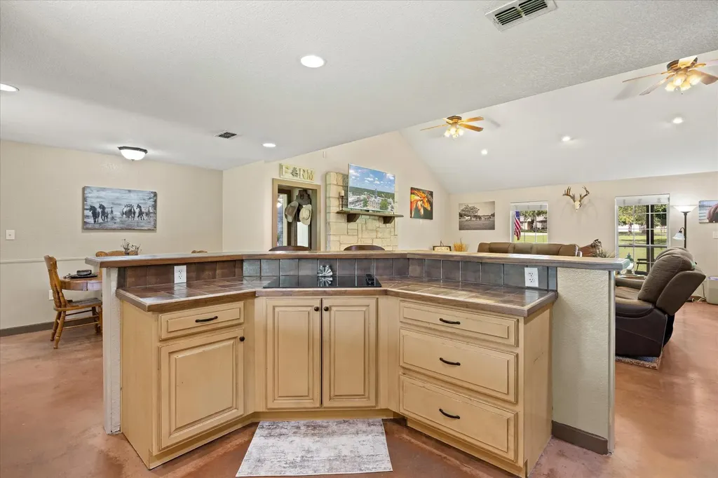 511 Highland Road Springtown TX 76082