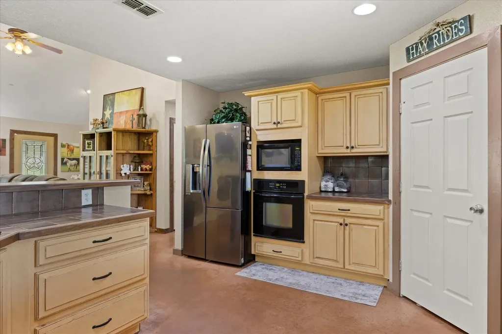 511 Highland Road Springtown TX 76082