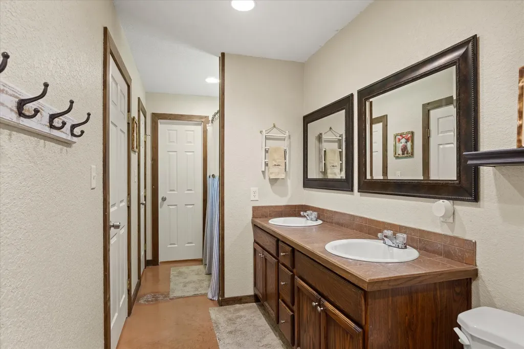 511 Highland Road Springtown TX 76082