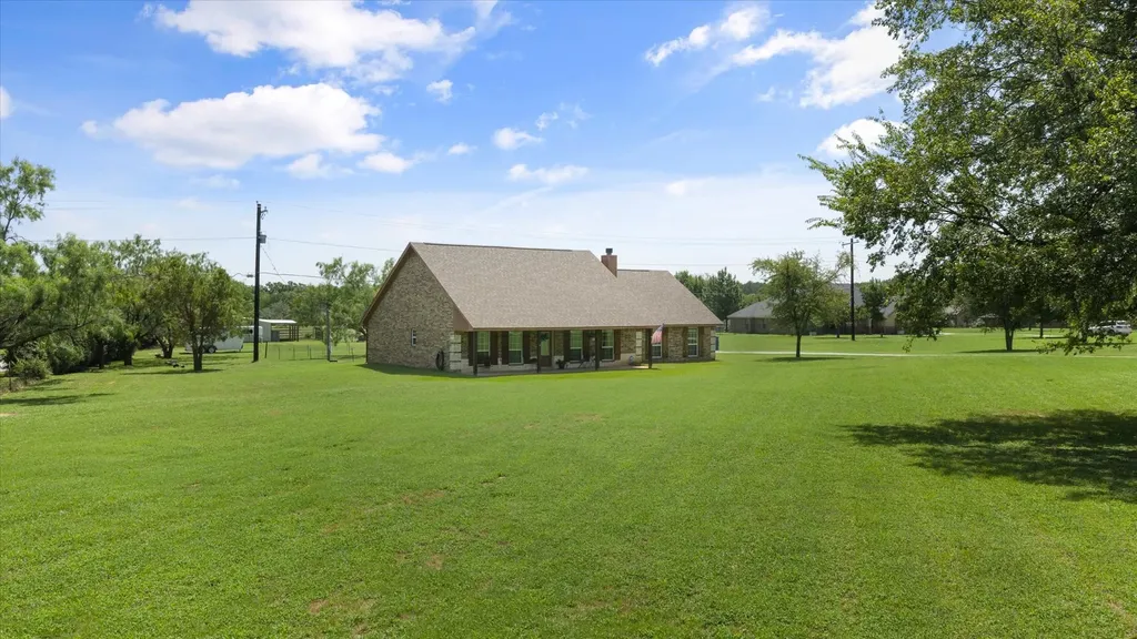 511 Highland Road Springtown TX 76082