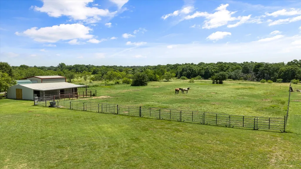 511 Highland Road Springtown TX 76082