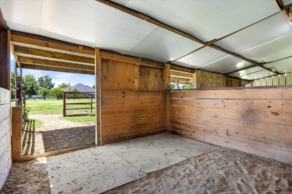 511 Highland Road Springtown TX 76082