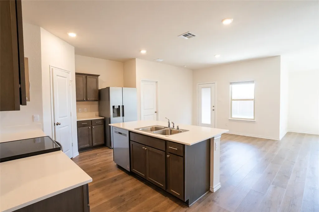 1833 Pecan Valley Drive Kaufman TX 75142