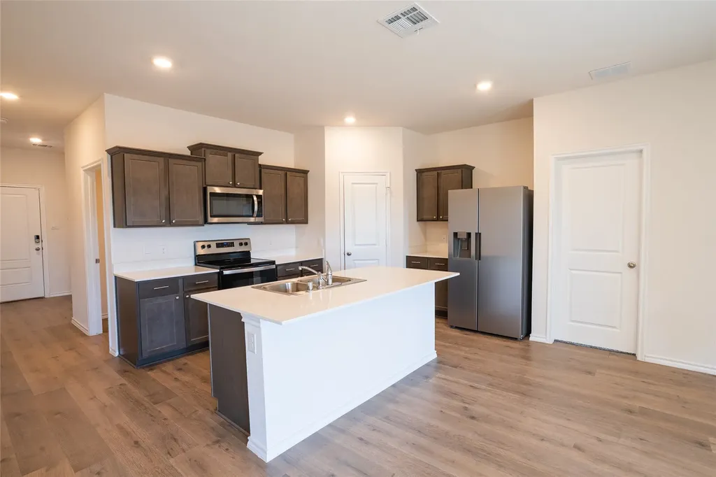 1833 Pecan Valley Drive Kaufman TX 75142
