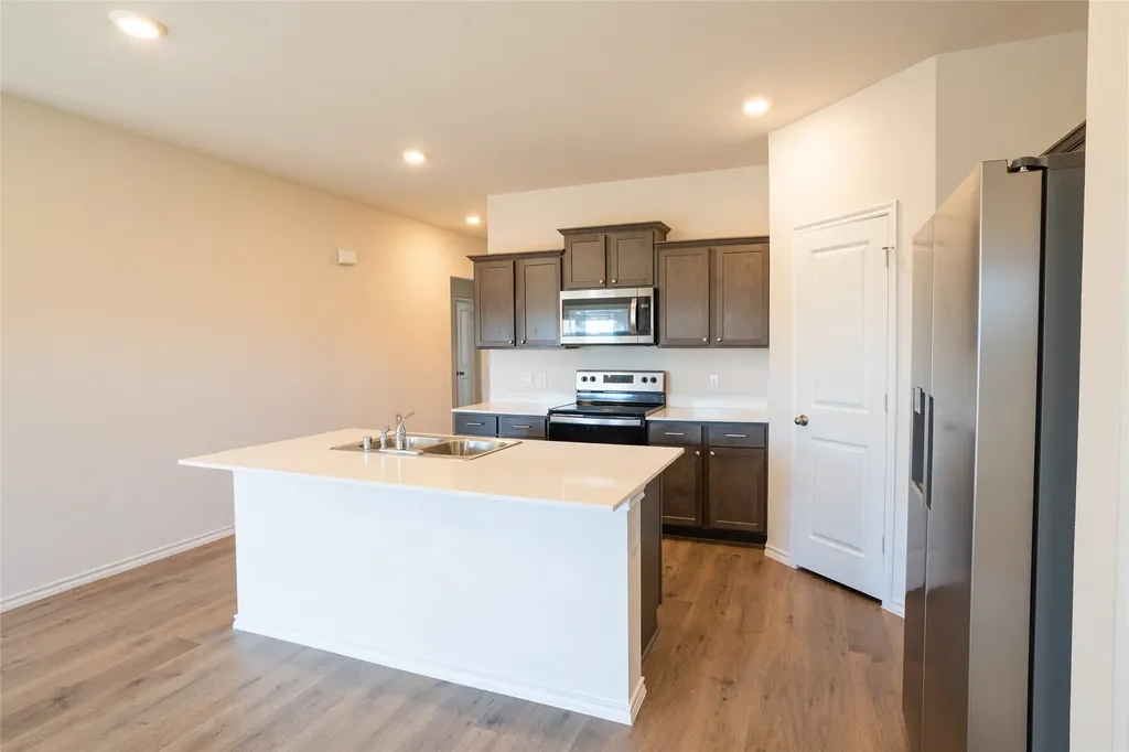 1833 Pecan Valley Drive Kaufman TX 75142