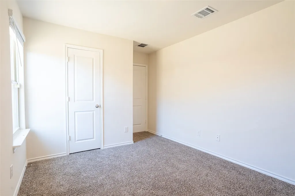 1833 Pecan Valley Drive Kaufman TX 75142